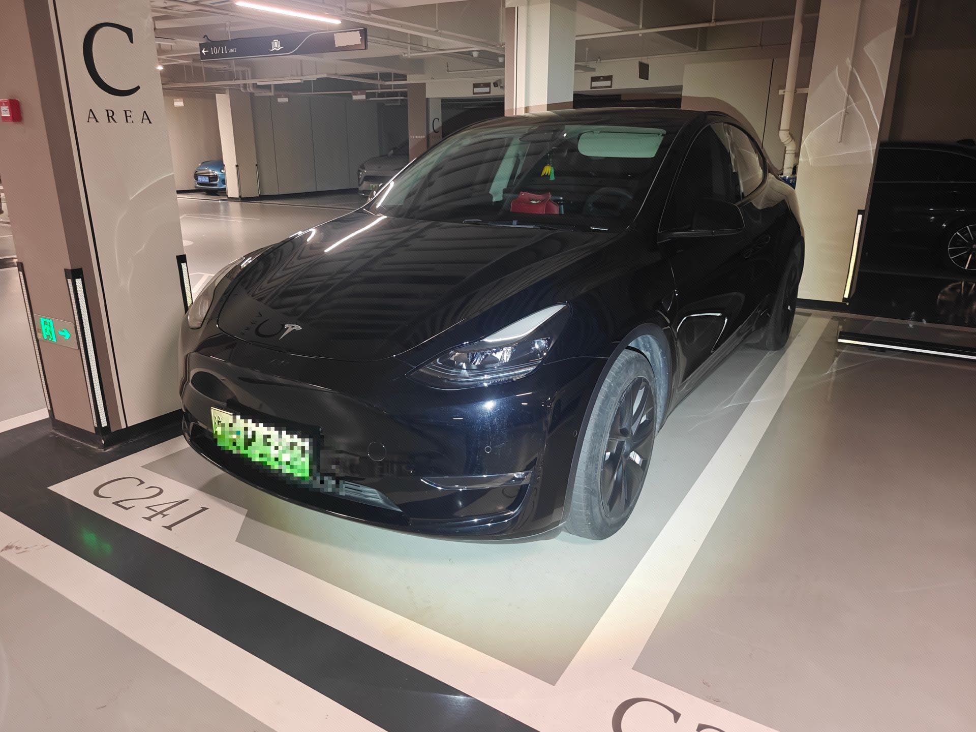 Tesla Model Y 2022 Tesla Model Y 2022 car image