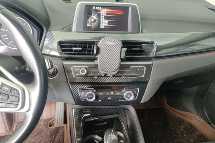 BMW X1 2018 car image #13