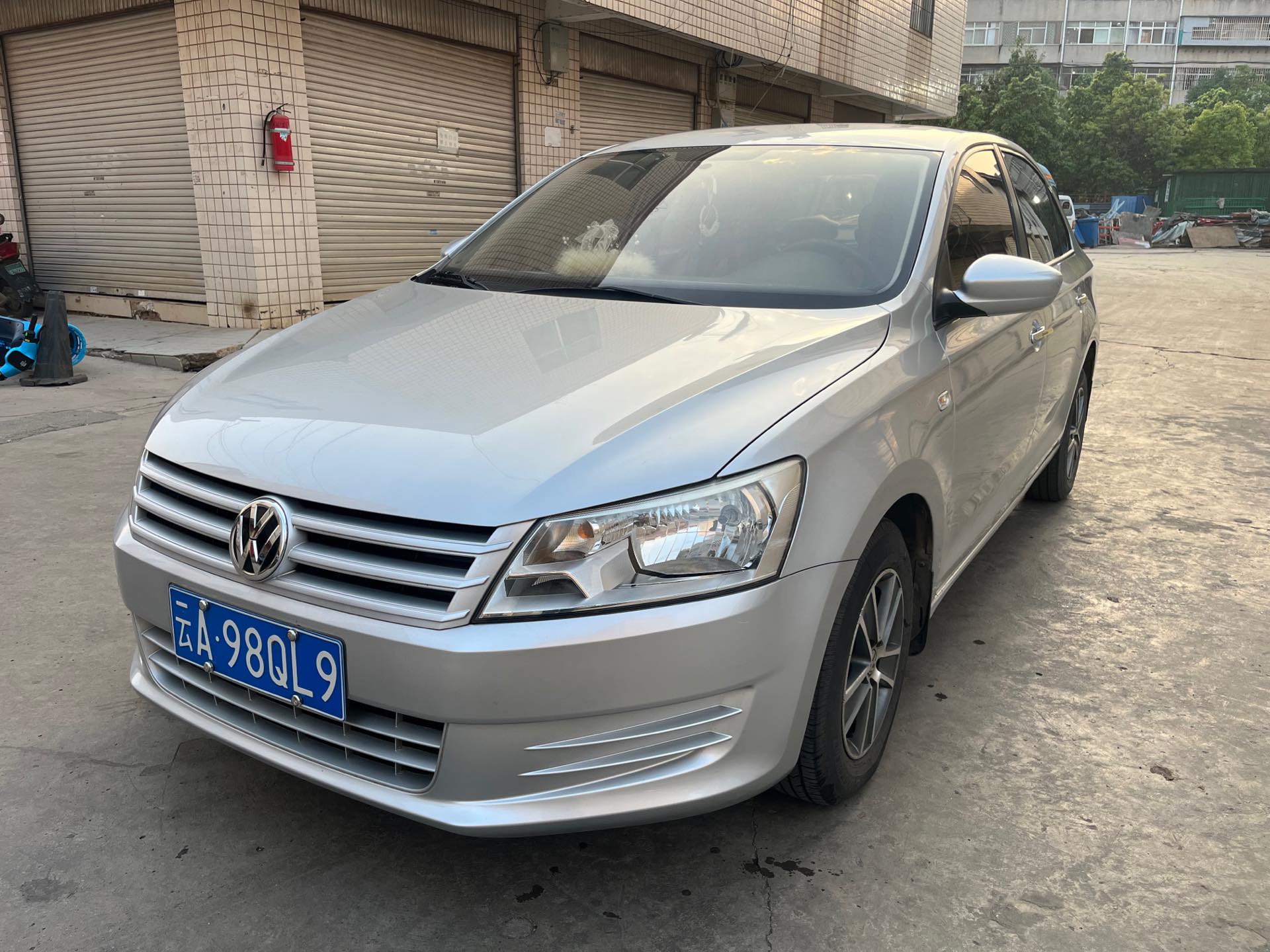 Volkswagen Santana 2014 car image 