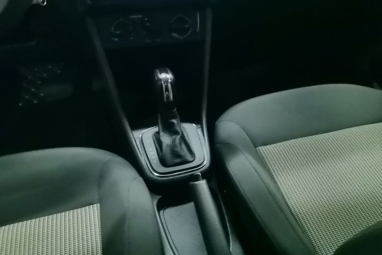Volkswagen Polo 2018 immagine di auto #14