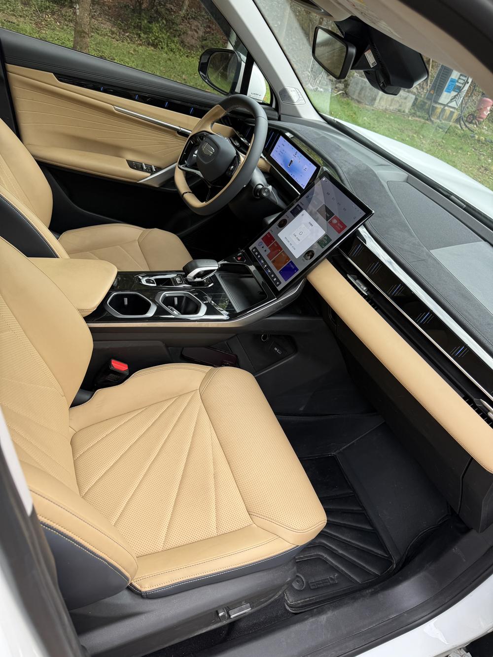 GEELY Boyue L 2022 car image #9