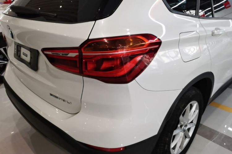 BMW X1 2019 car image #8