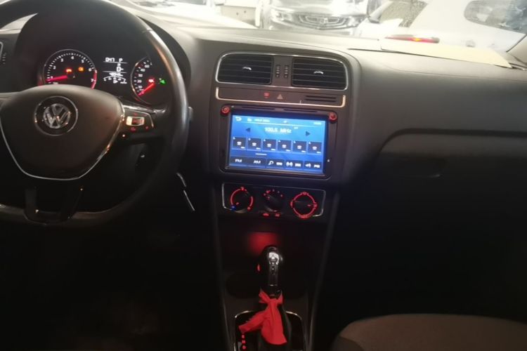 Volkswagen Polo 2017 #17 Volkswagen Polo 2017 car image #17