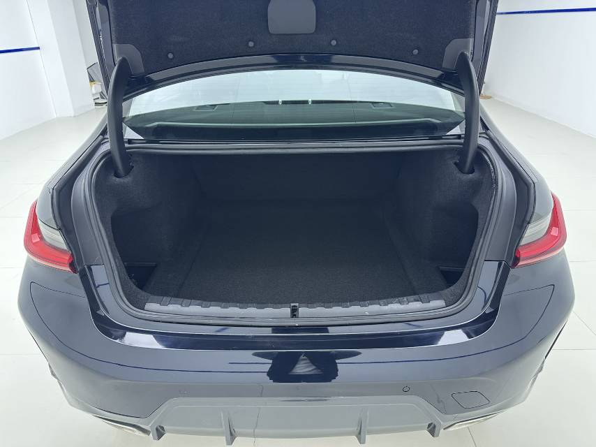 BMW 3 Series 2023 car image #17