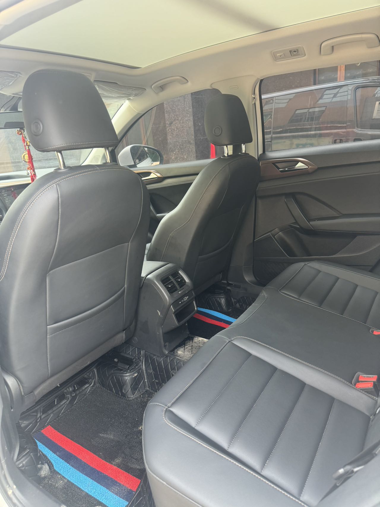 2023 car image #5