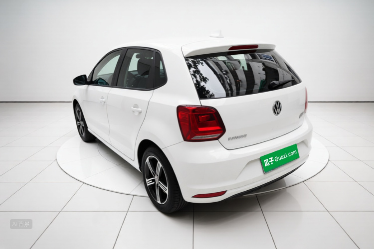 Volkswagen Polo 2019 car image #5