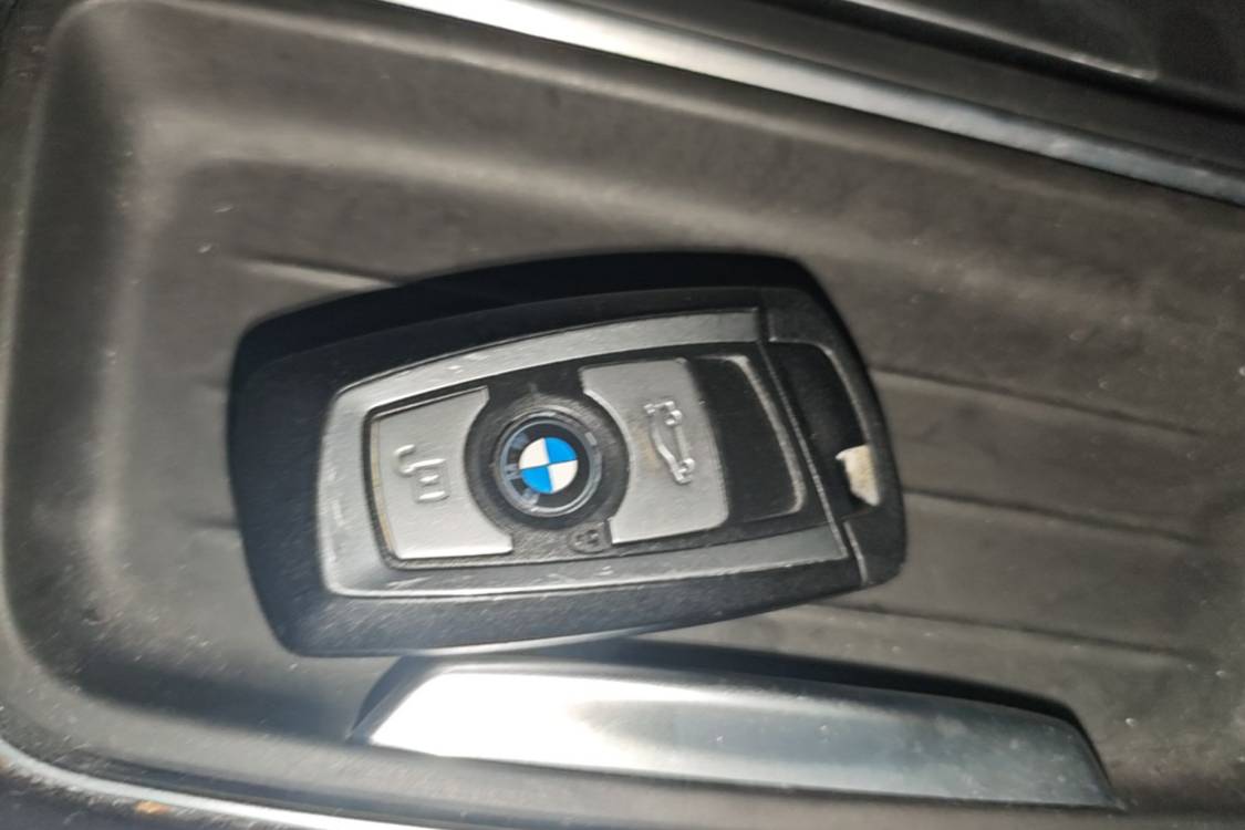 BMW 3 Series 2013 car image #29