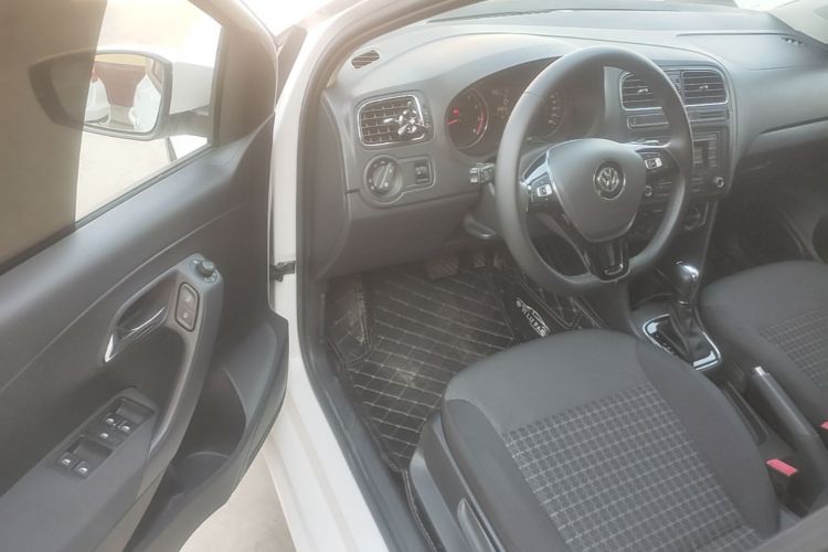 Volkswagen Polo 2019 #16 Volkswagen Polo 2019 car image #16