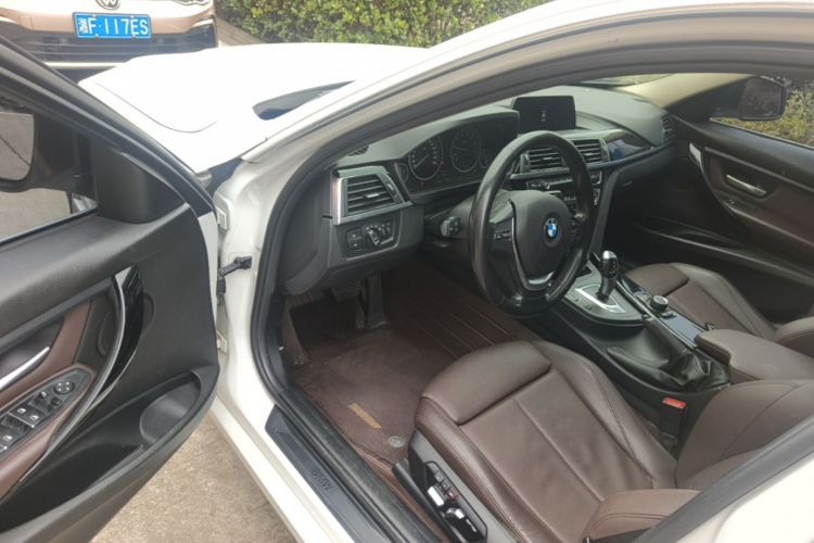 BMW 3 Series 2018 #16 BMW 3 Series 2018 car image #16