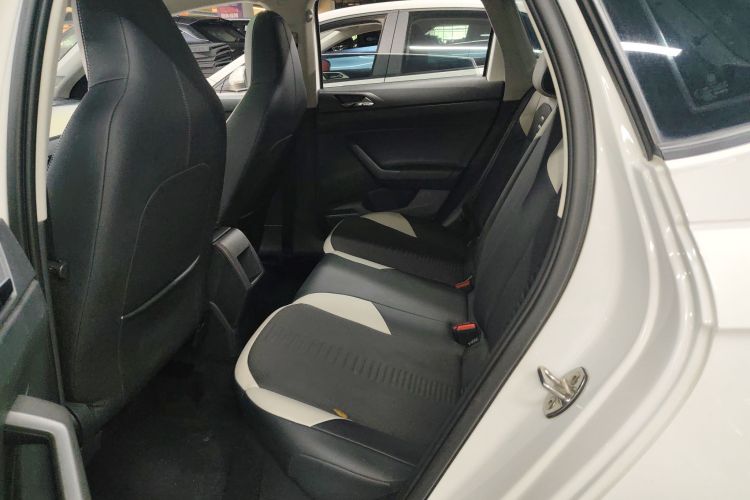 Volkswagen Polo 2020 car image #17