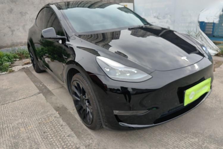 Tesla Model Y 2023 #4 Tesla Model Y 2023 car image #4