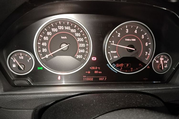 BMW 3 Series 2017 #12 BMW 3 Series 2017 car image #12