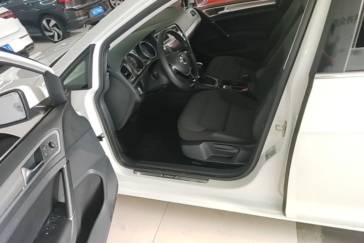 Volkswagen Golf 2019 #15 Volkswagen Golf 2019 car image #15