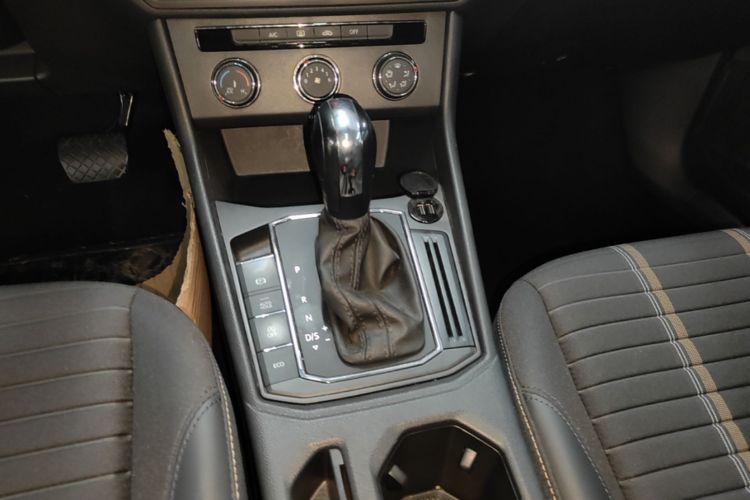Volkswagen Lavida 2022 car image #14