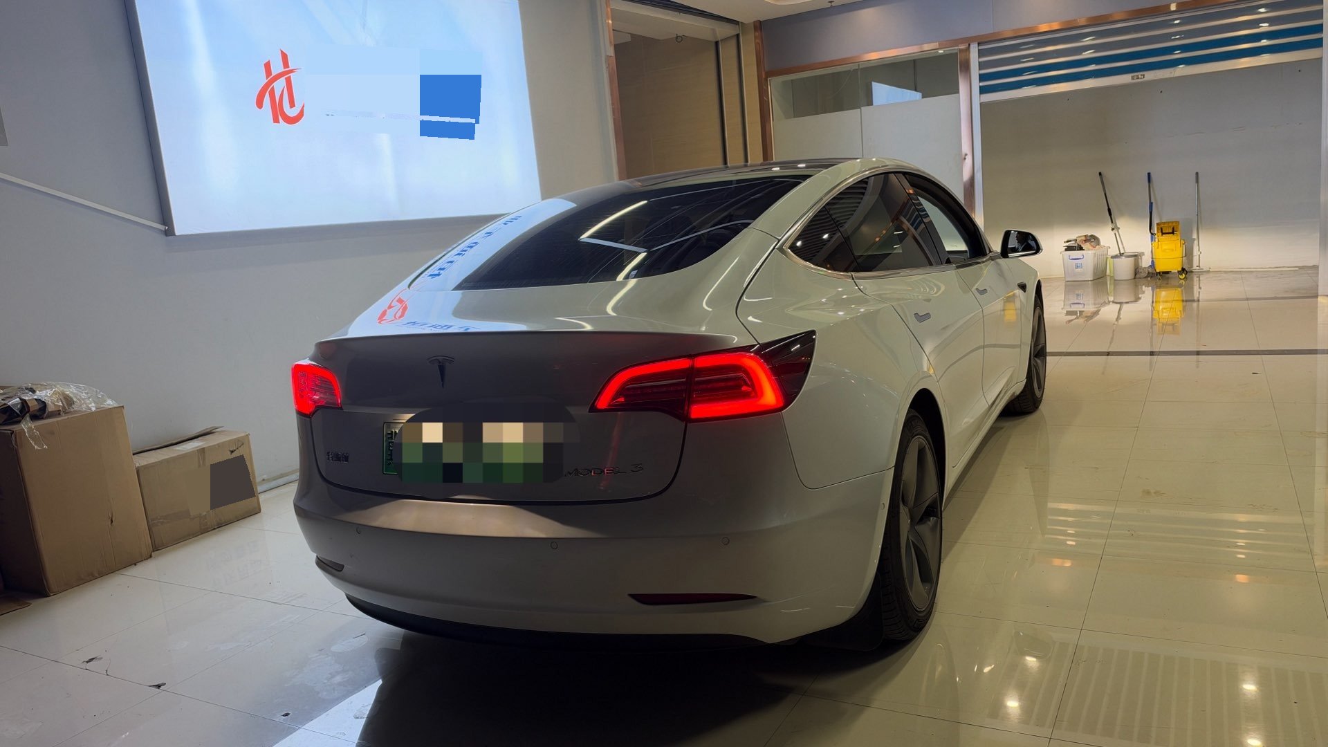 Tesla Model 3 2020 immagine di auto #5