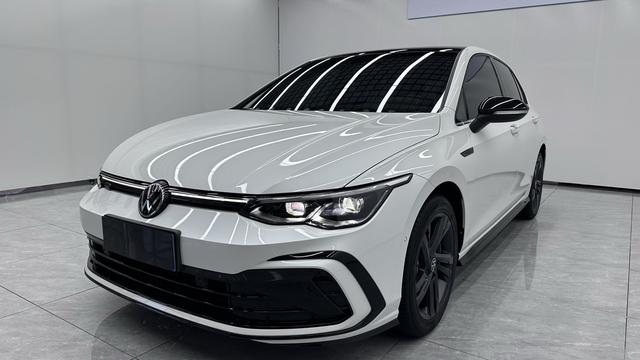 Volkswagen Golf 2023 car image #11