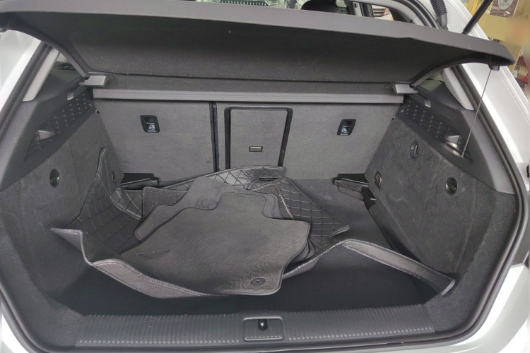 Audi A3 2019 car image #21