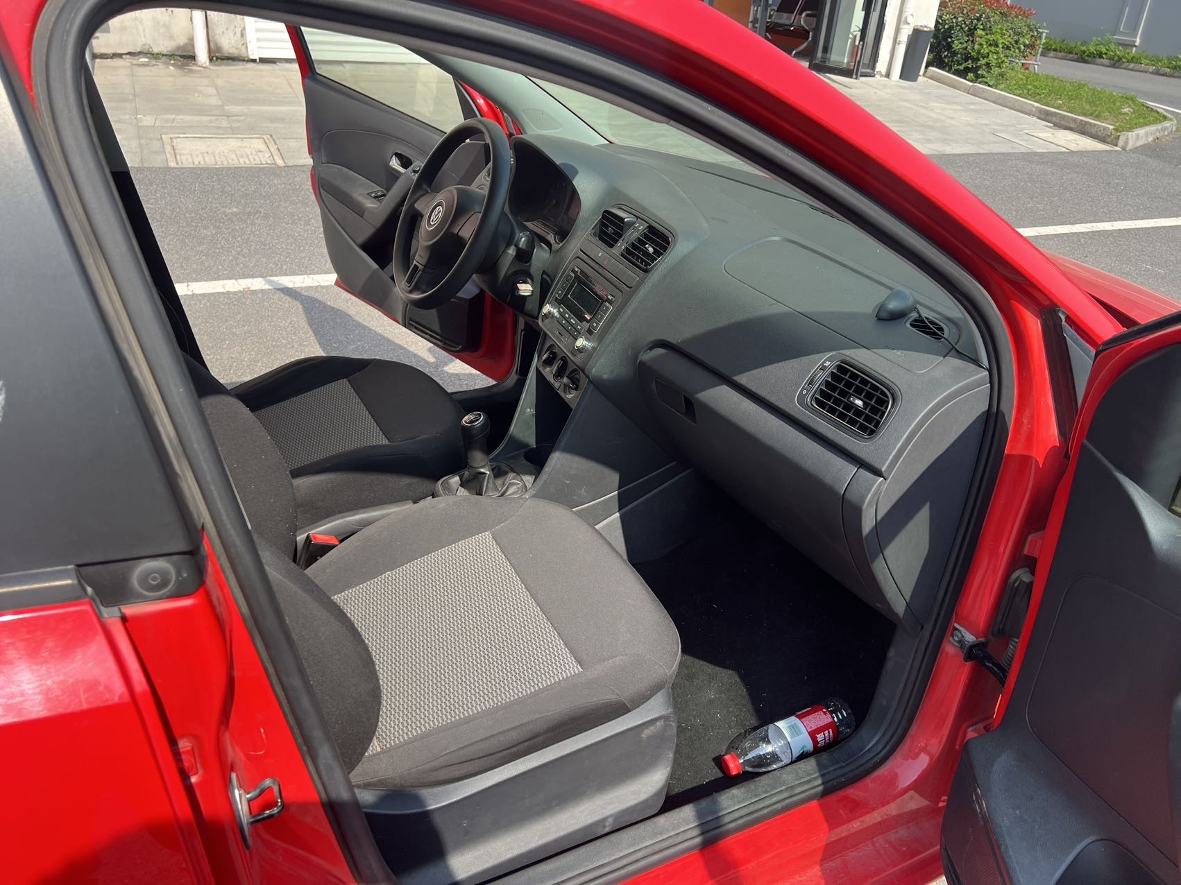 Volkswagen Polo 2012 car image #6