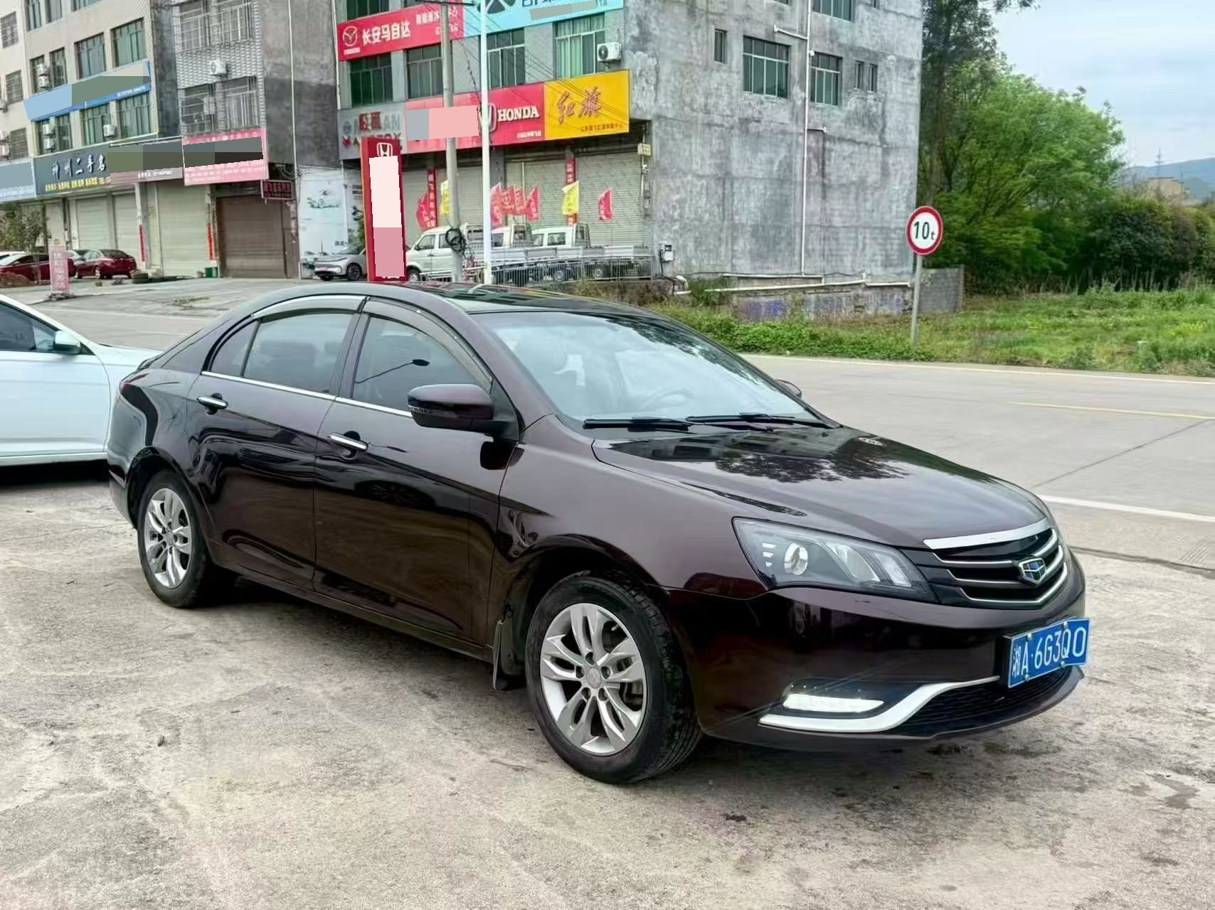 GEELY Emgrand 2016 #3 GEELY Emgrand 2016 car image #3