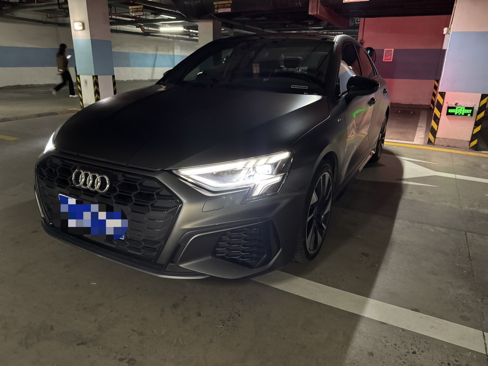 2023 2023 immagine di auto