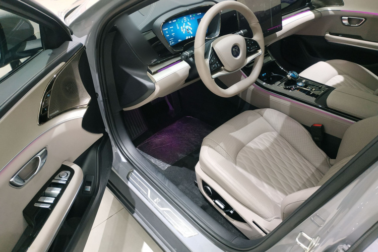 BYD Han 2025 #16 BYD Han 2025 immagine di auto #16