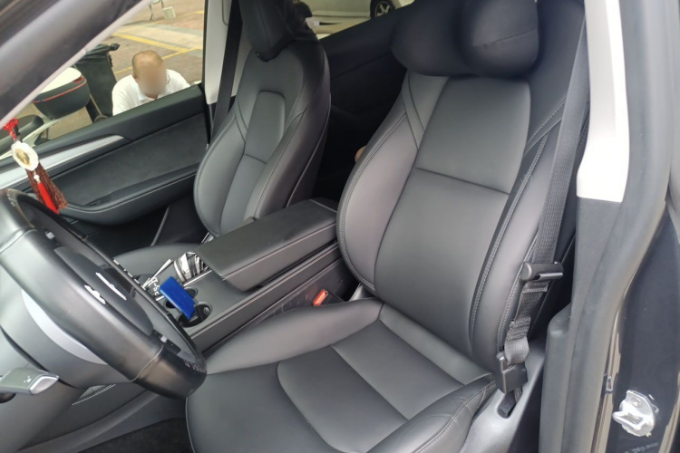 Tesla Model Y 2024 #15 Tesla Model Y 2024 car image #15