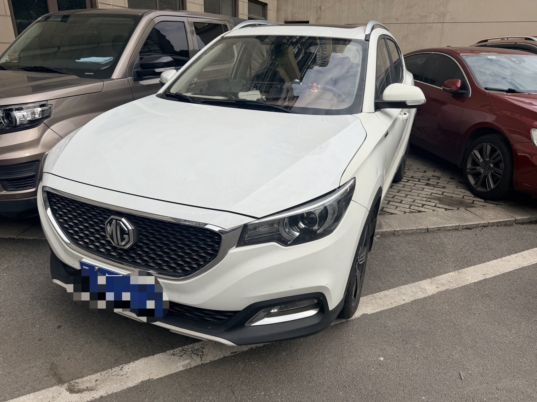 MG ZS 2017 MG ZS 2017 car image