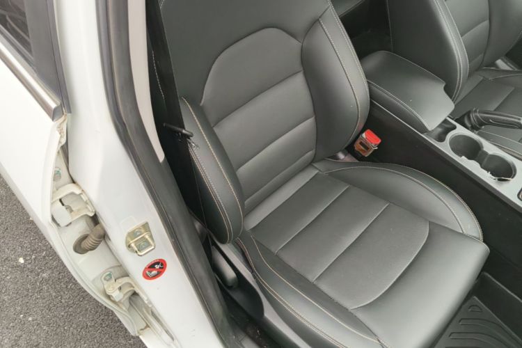 GEELY Emgrand 2019 #24 GEELY Emgrand 2019 car image #24