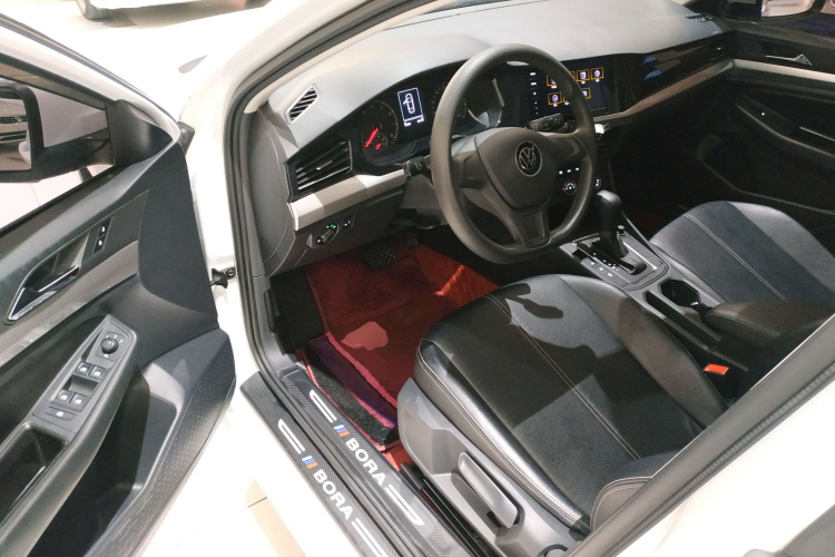 Volkswagen Bora 2022 car image #16