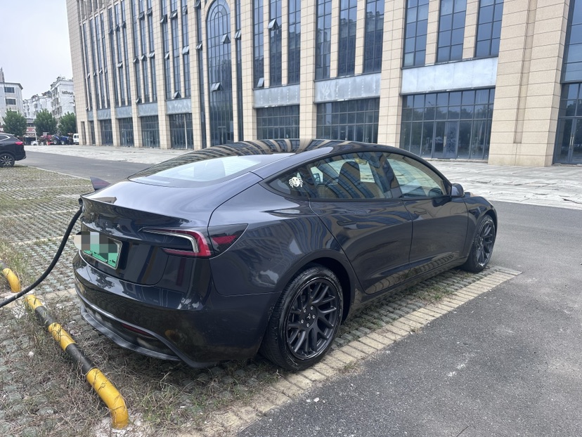 Tesla Model 3 2024 #2 Tesla Model 3 2024 car image #2