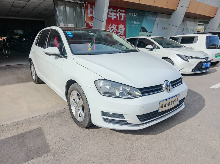 Volkswagen Golf 2015 Volkswagen Golf 2015 car image