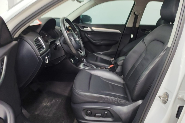 Audi Q3 2015 immagine di auto #15