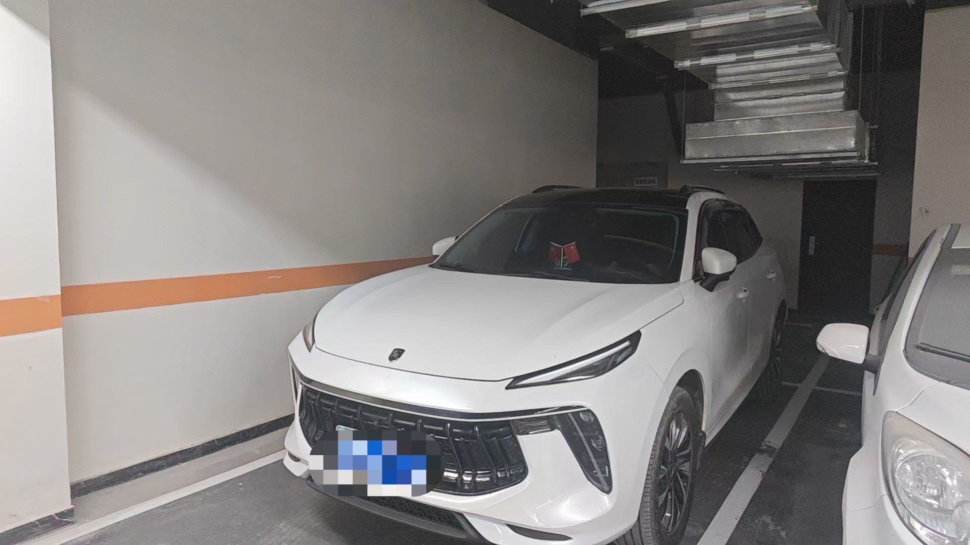 Forthing T5 EVO 2023 car image #2