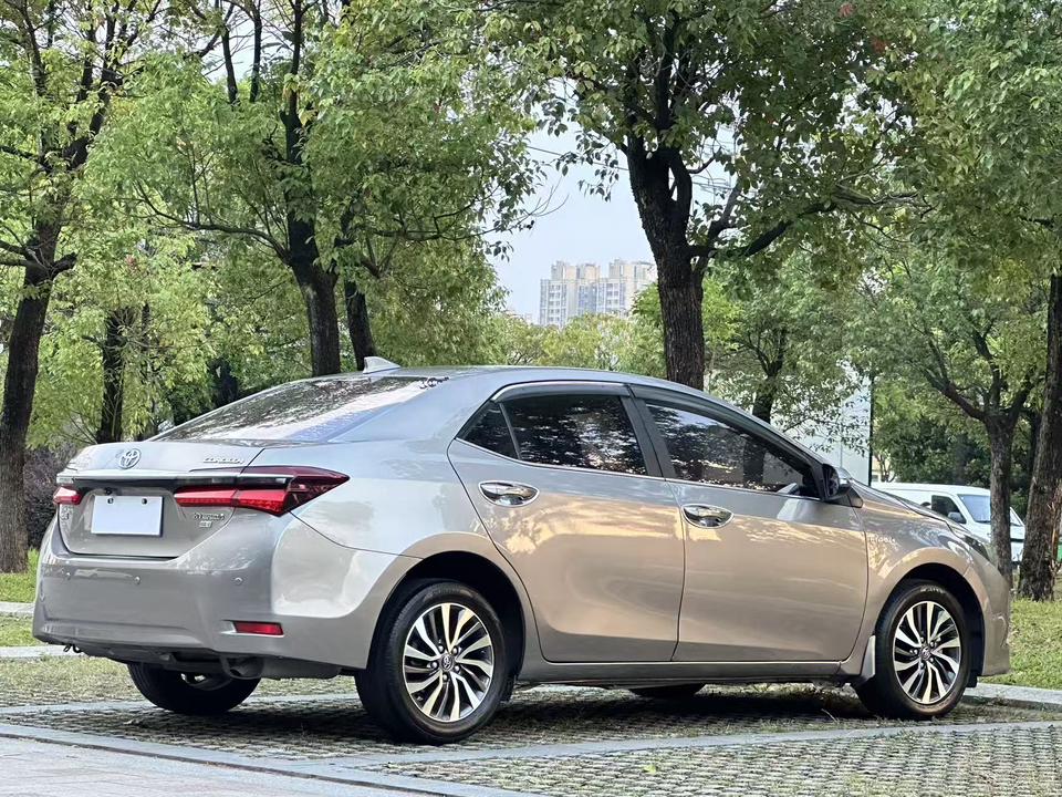 Toyota Corolla 2018 immagine di auto #6