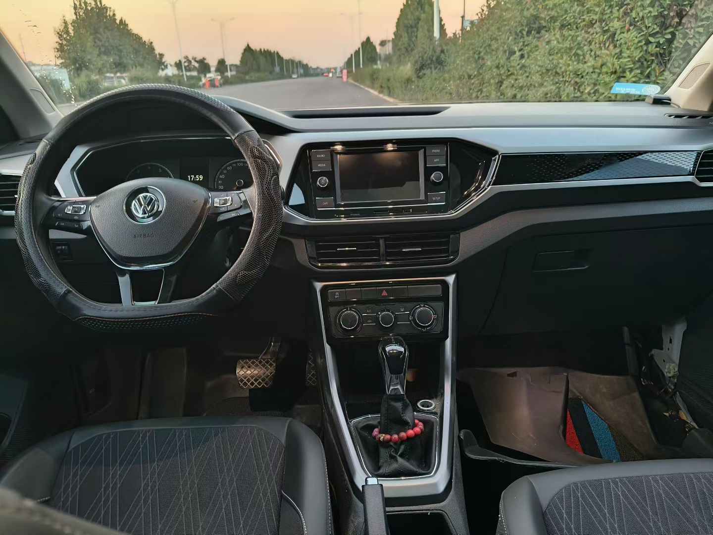 Volkswagen T-Cross 2020 #4 Volkswagen T-Cross 2020 car image #4