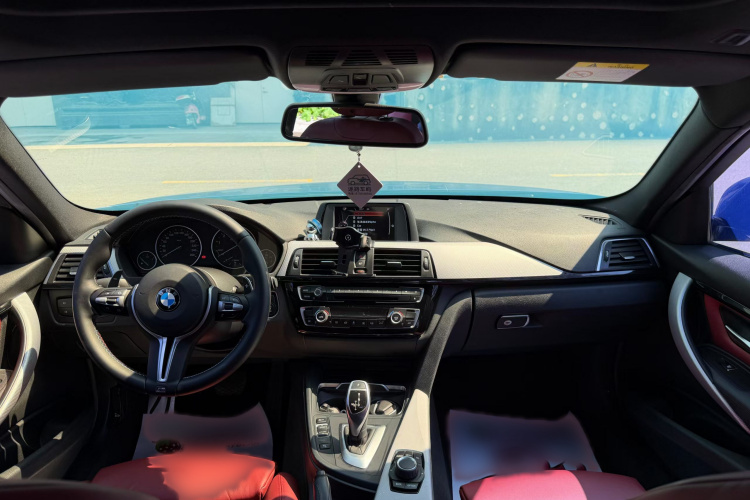 BMW 3 Series 2017 immagine di auto #12