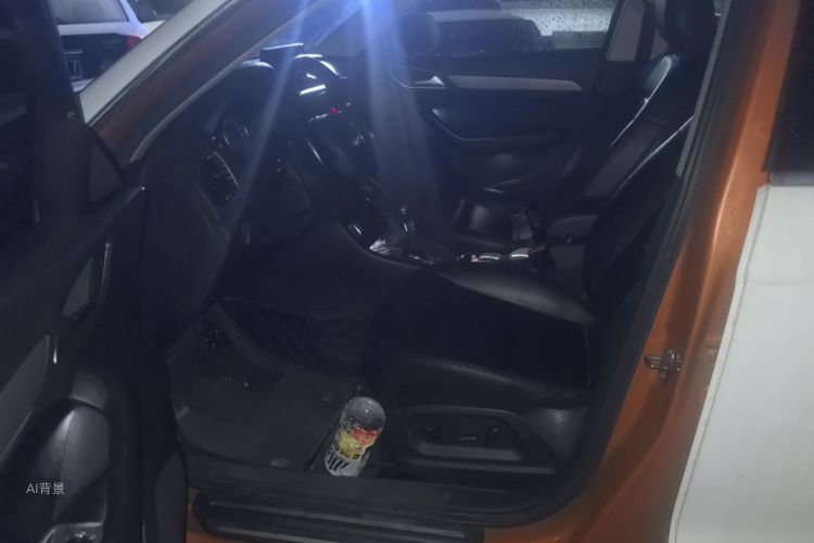 Audi Q3 2016 car image #17