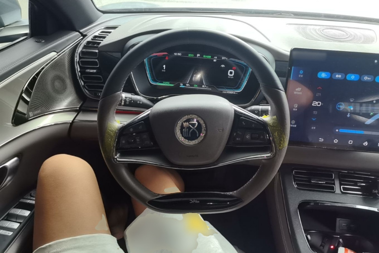BYD Han 2022 car image #11