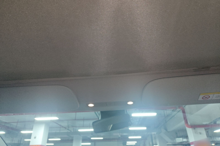 Tesla Model 3 2021 صورة سيارة #20