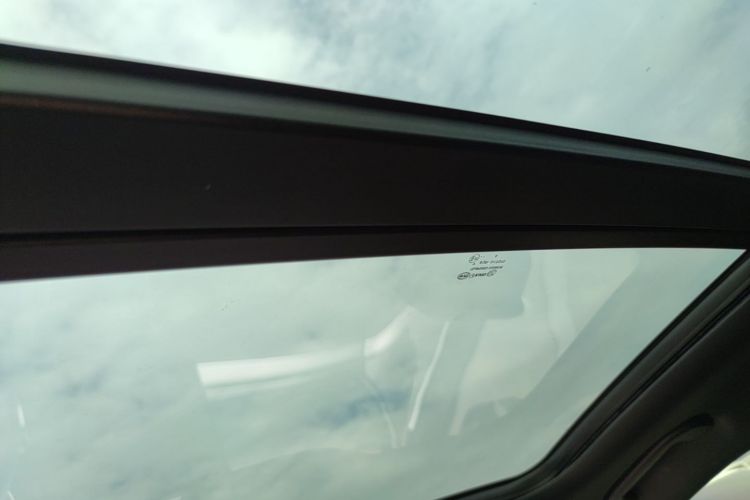 BYD Han 2024 car image #18