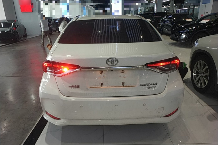 Toyota Corolla 2021 #6 Toyota Corolla 2021 صورة سيارة #6