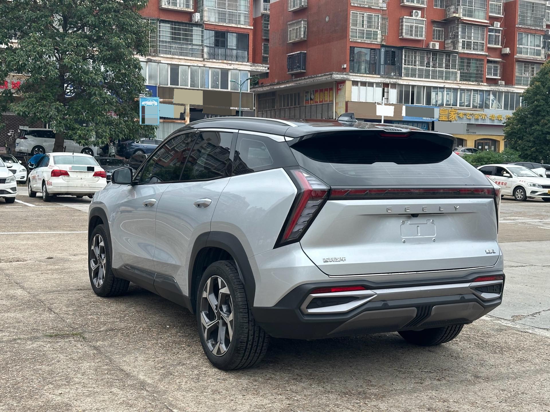 GEELY Boyue L 2023 car image #6