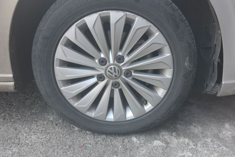Volkswagen Lavida 2018 car image #9