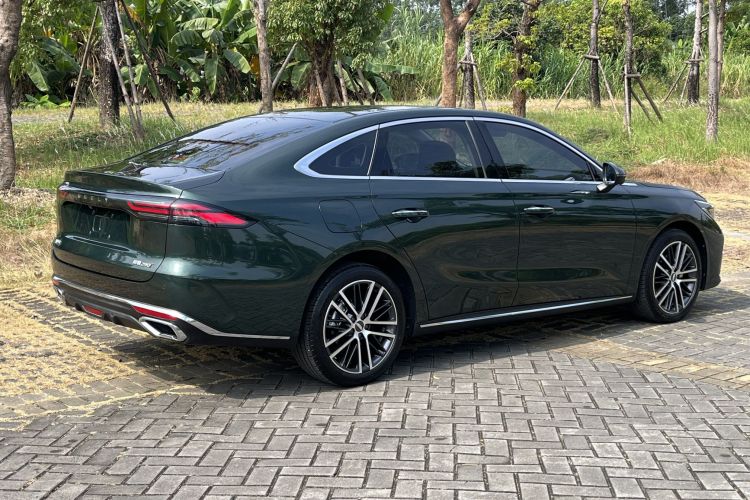 GEELY Emgrand 2025 #7 GEELY Emgrand 2025 car image #7