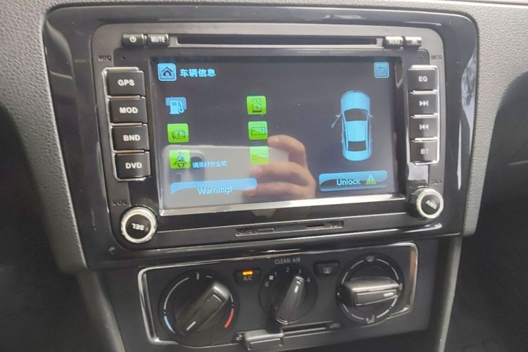 Volkswagen Santana 2016 car image #17