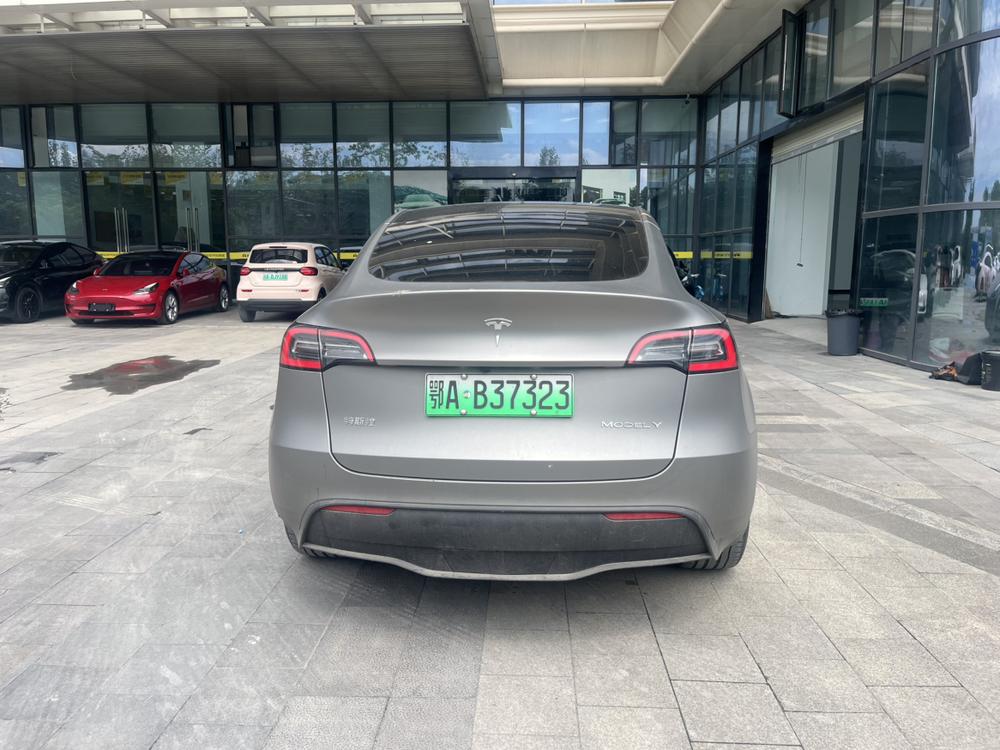 Tesla Model Y 2024 car image #5