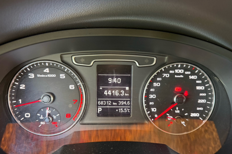 Audi Q3 2016 #9 Audi Q3 2016 car image #9