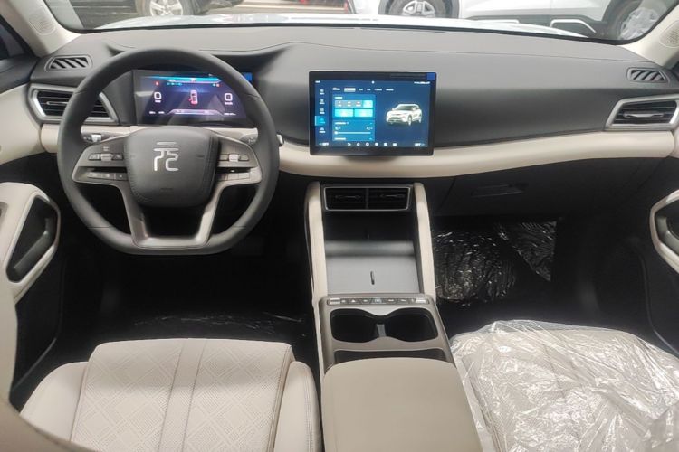 BYD YuanUP 2026 car image #11