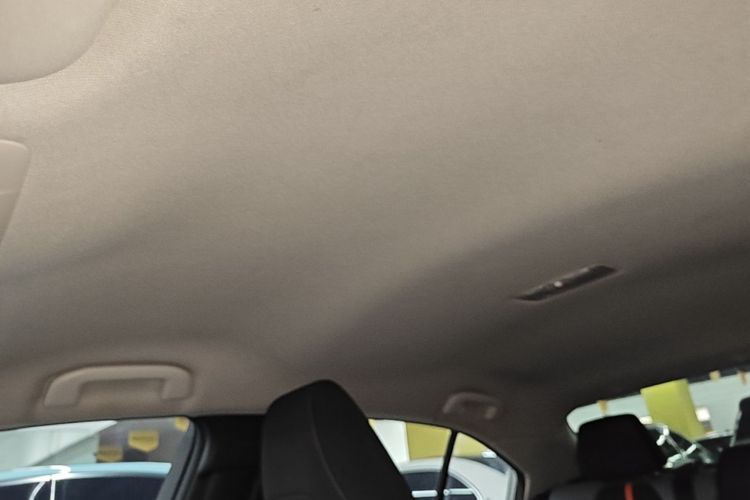 Toyota Corolla 2023 car image #18