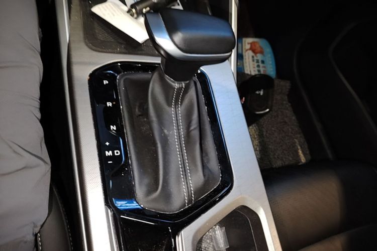 GEELY Emgrand 2024 car image #14